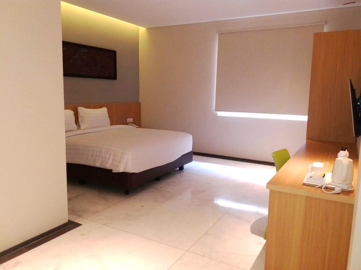 Vinotel Чиребон Экстерьер фото