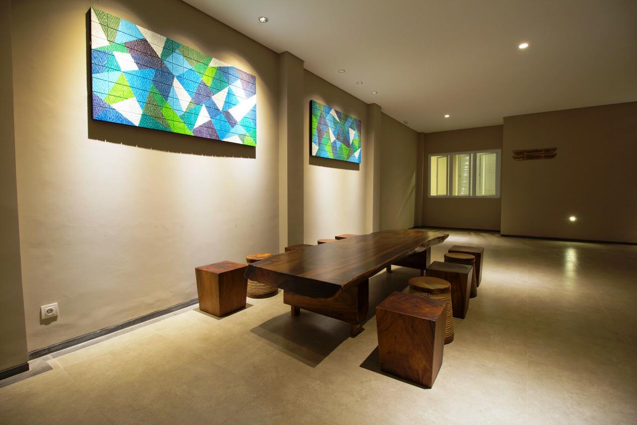 Vinotel Чиребон Экстерьер фото
