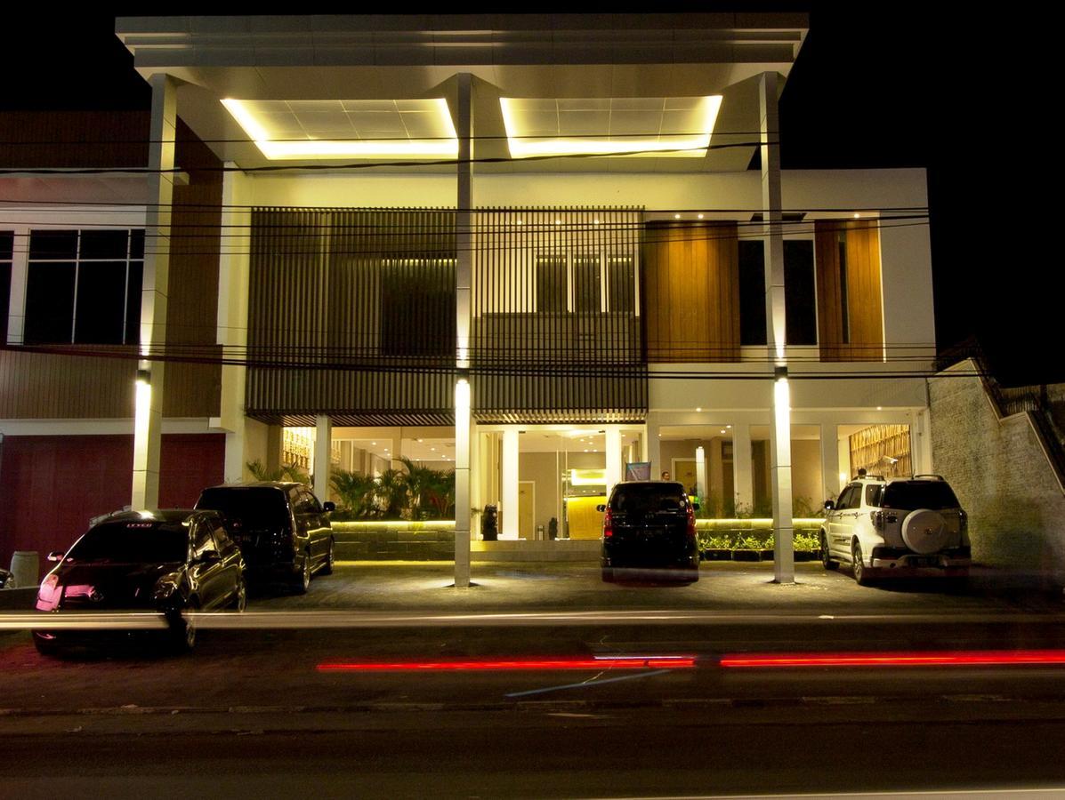 Vinotel Чиребон Экстерьер фото