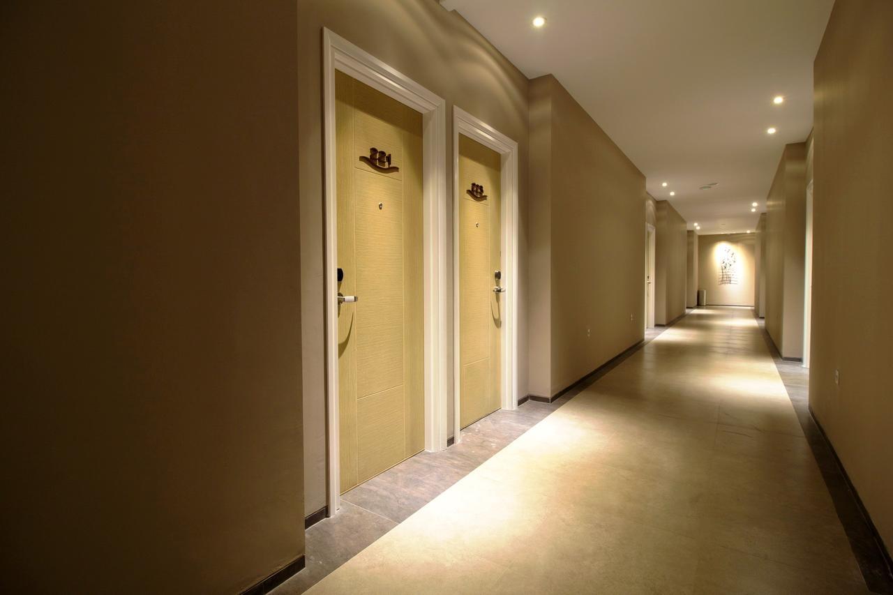 Vinotel Чиребон Экстерьер фото